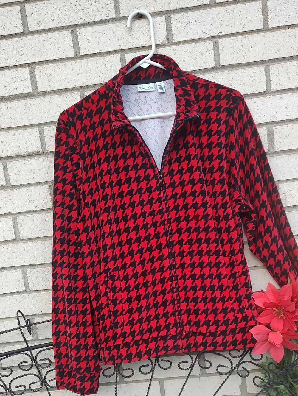 Red/Black Jacket - Picture 5 of 8
